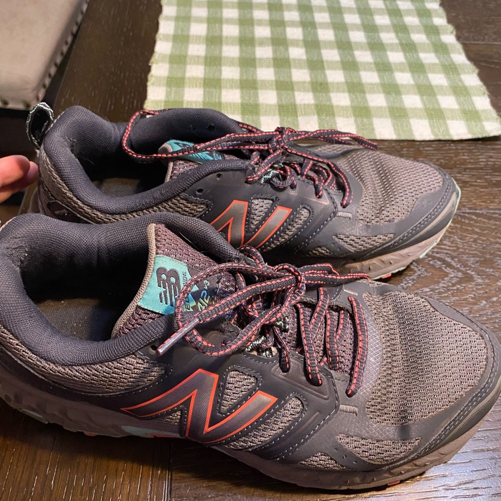 New Balance Techaide 412V3 grey pink